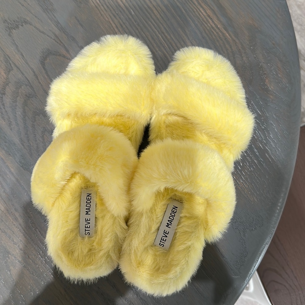 Yellow fluff Steve Madden platform wedges